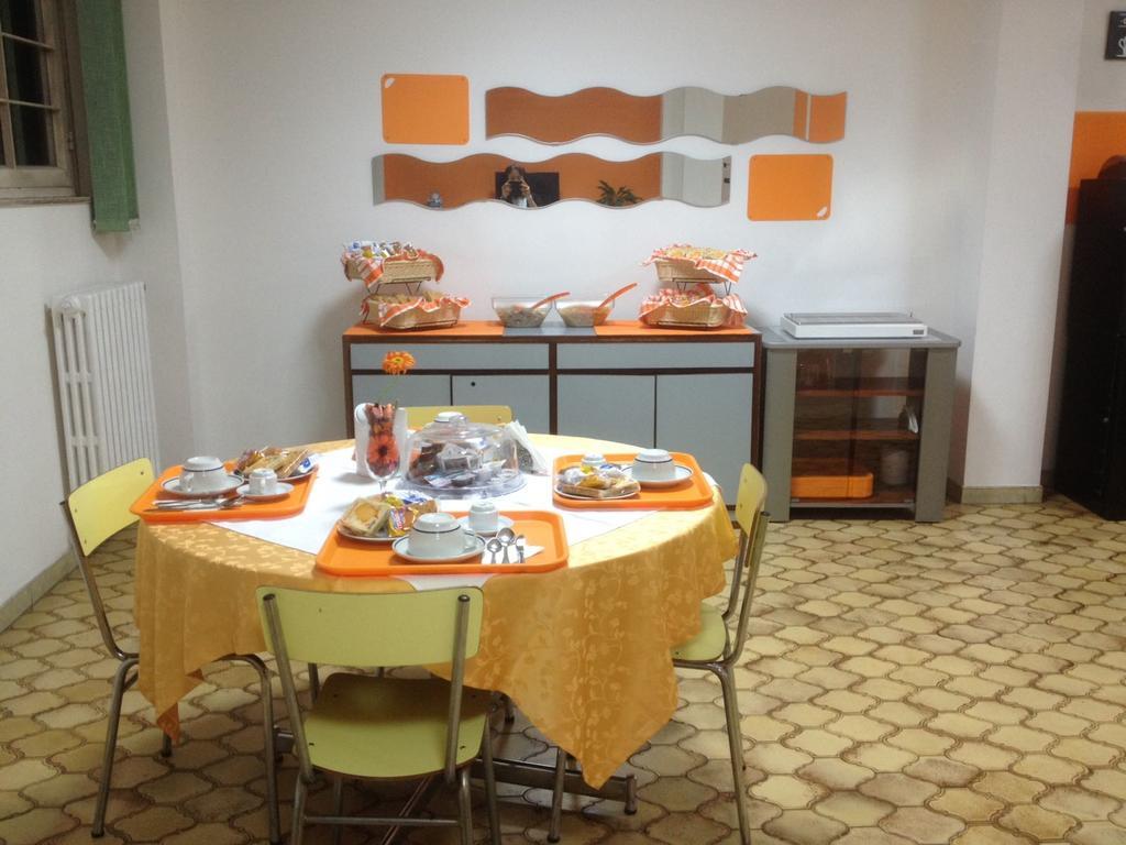 Couette-café Casa Per Ferie Cardinal G. Guarino *