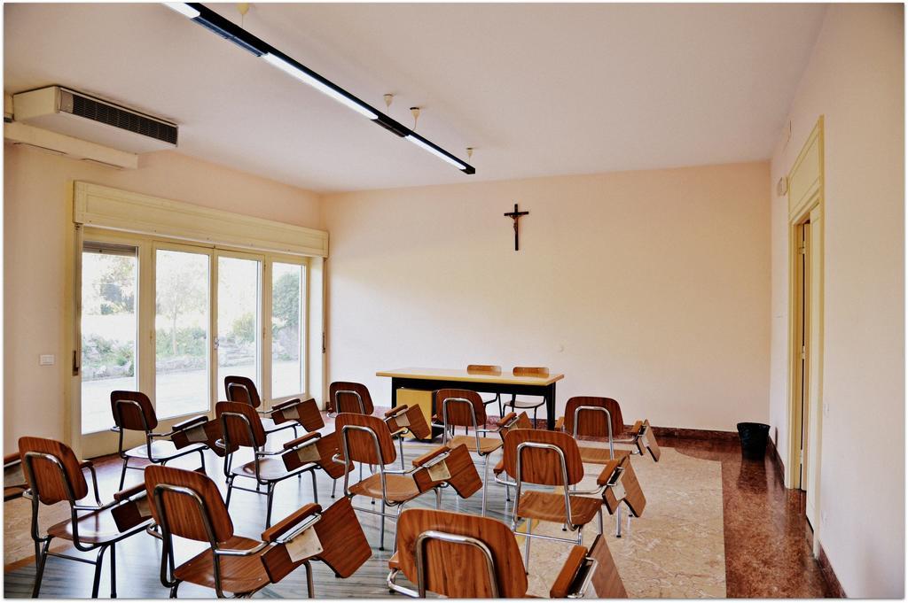 Bed & Breakfast Casa Per Ferie Cardinal G. Guarino *